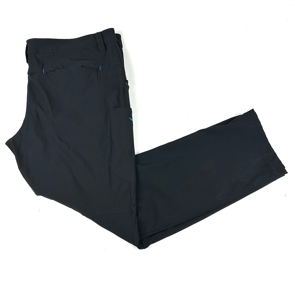 Amazon employee delivery driver pants black Luly Yang